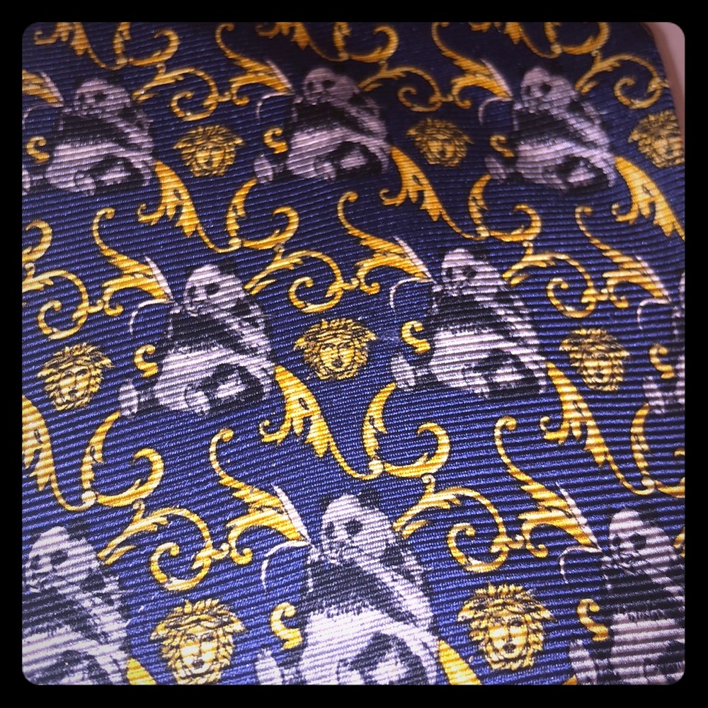 Original Gianni Versace tie. Excellent condition